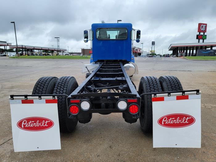 2021 Peterbilt 337-7