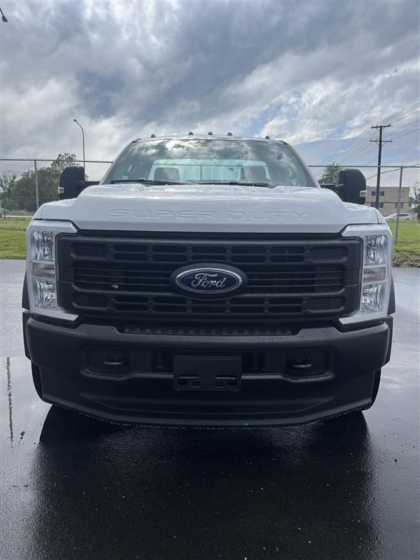 New 2026 Ford F-450 - photo 2