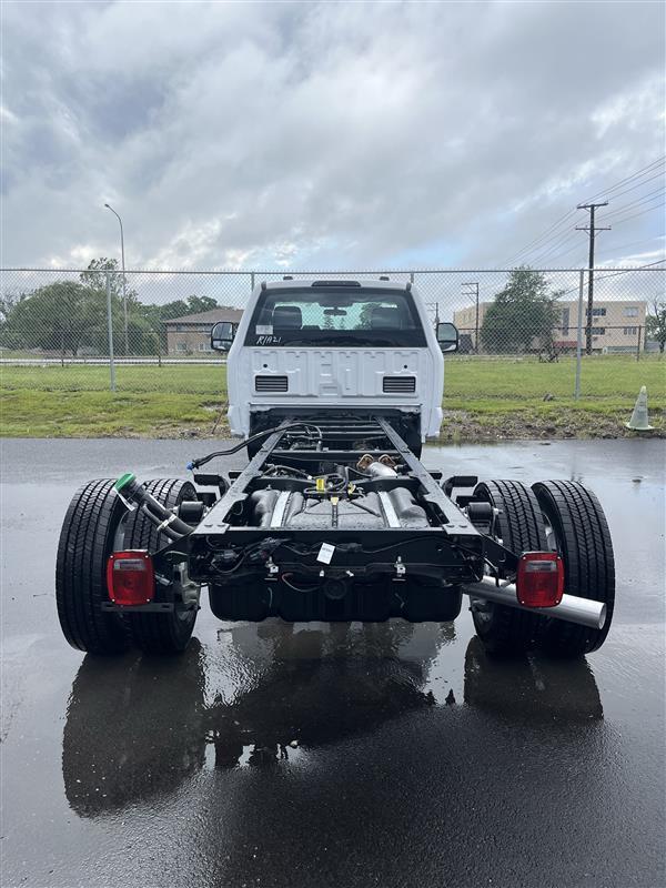 New 2026 Ford F-450 Regular Cab Cab Chassis for sale #2041786 - photo 5