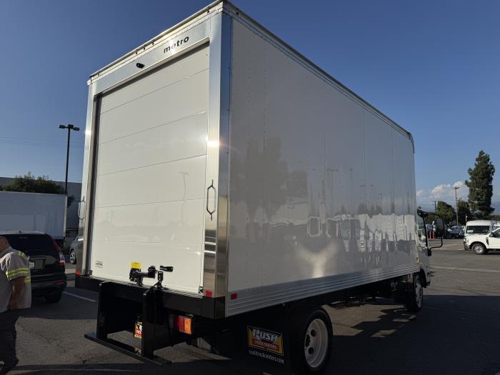 2026 Isuzu NRR-5