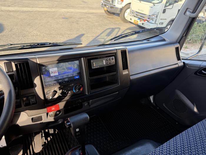 2026 Isuzu NRR-15