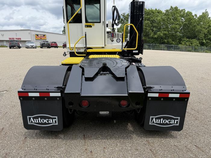 2027 Autocar ACTT42-6