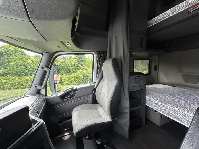 2023 International LT625-14