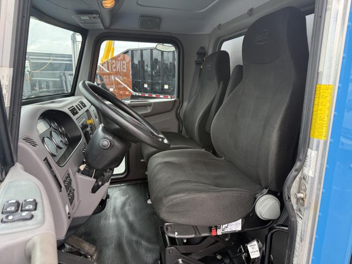 2020 Peterbilt 337-2