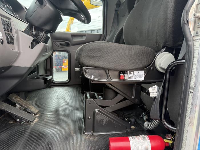 2020 Peterbilt 337-9
