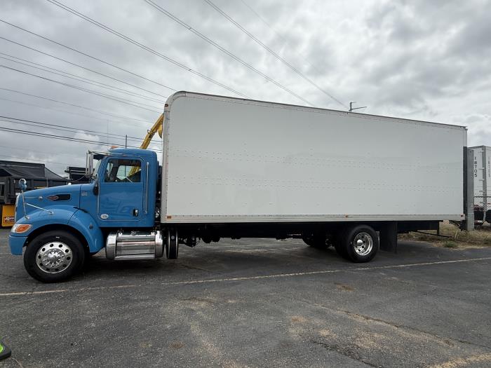 2020 Peterbilt 337-11