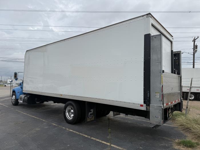 2020 Peterbilt 337-13