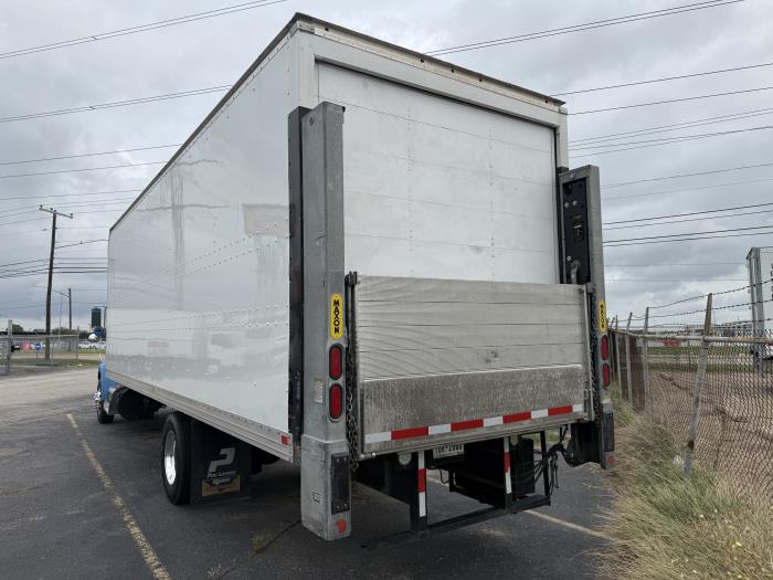 2020 Peterbilt 337-14