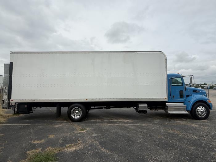 2020 Peterbilt 337-18