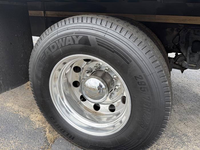 2020 Peterbilt 337-19