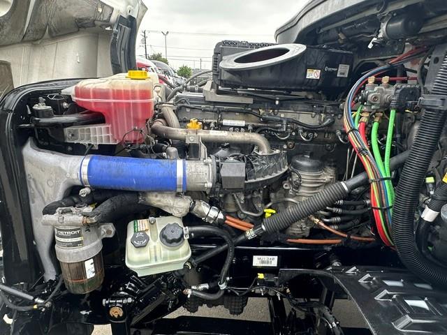2021 Freightliner Cascadia-3