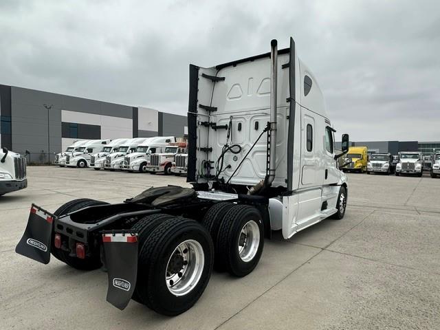 2021 Freightliner Cascadia-5