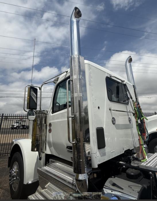2027 Peterbilt 567-6