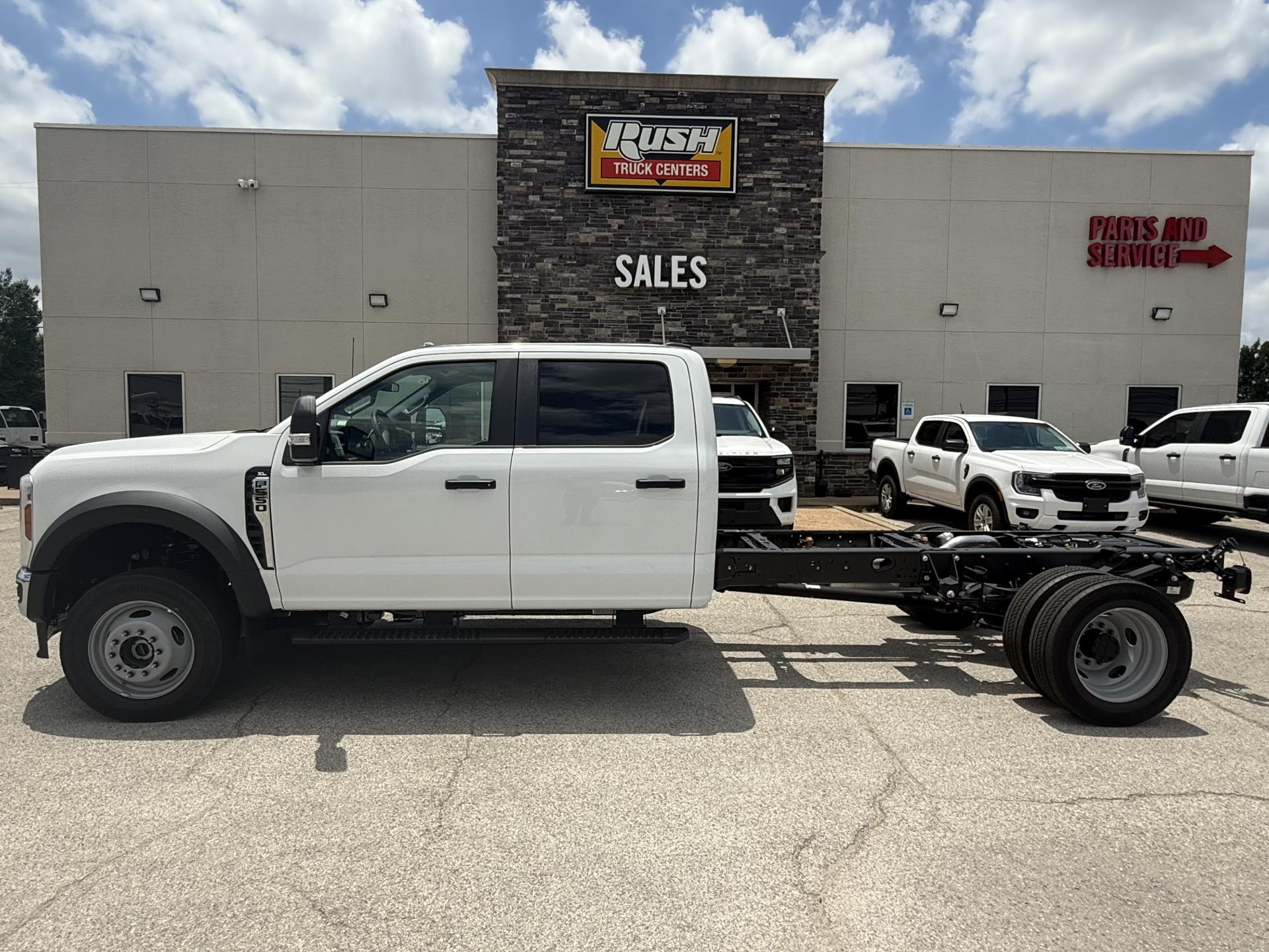 New 2026 Ford F-550 - photo 4