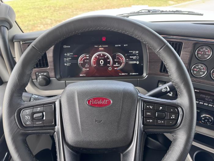 2027 Peterbilt 567-14