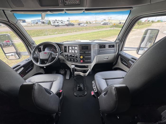 2027 Peterbilt 567-20