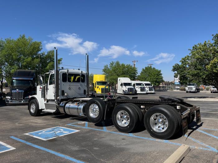 2027 Peterbilt 589-2