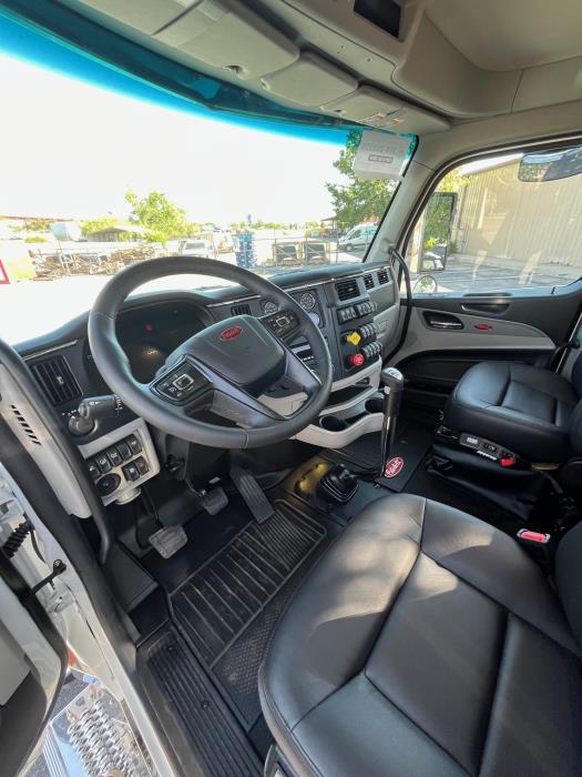 2027 Peterbilt 589-9