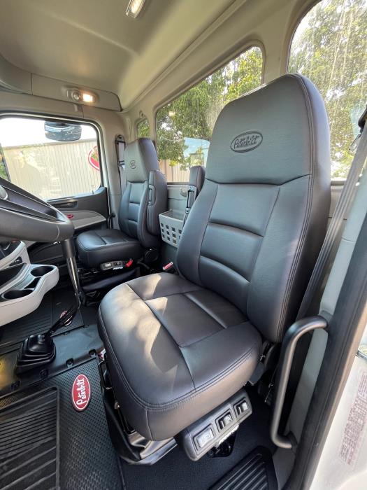 2027 Peterbilt 589-10