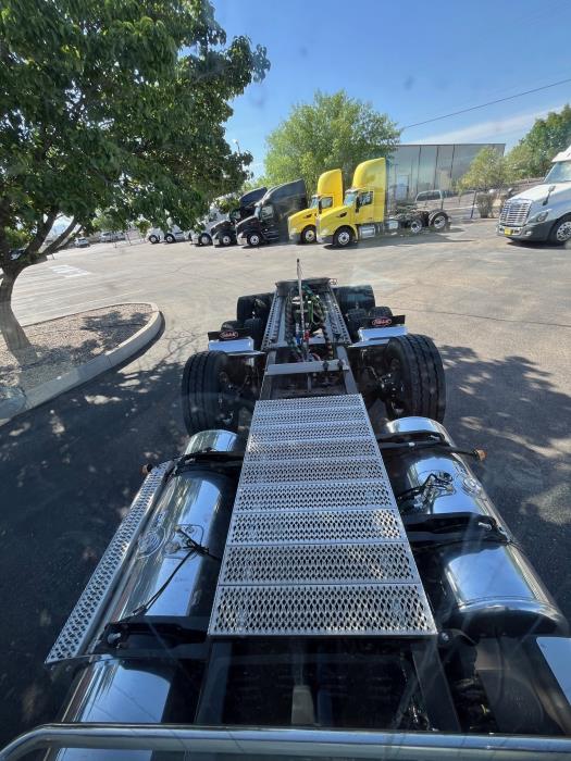 2027 Peterbilt 589-19