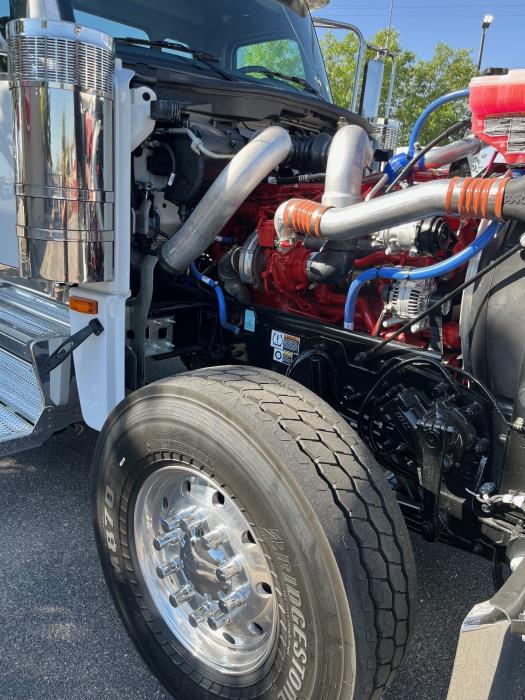 2027 Peterbilt 589-27