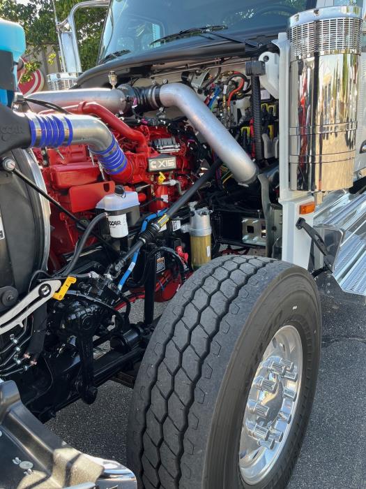 2027 Peterbilt 589-28