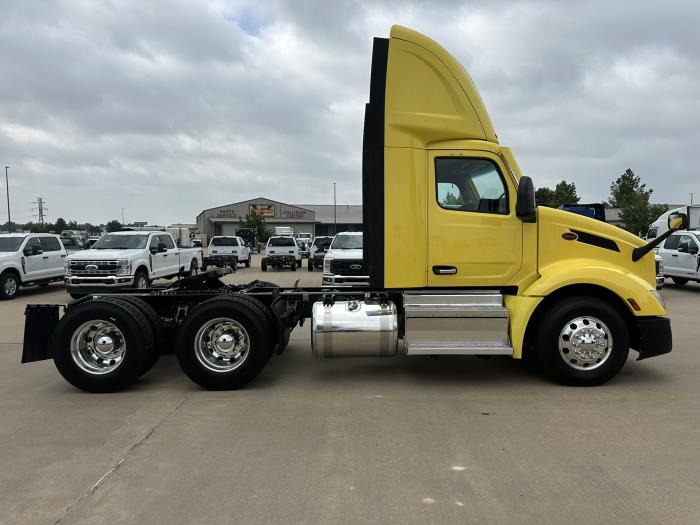 2023 Peterbilt 579-4