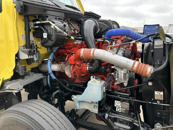 2023 Peterbilt 579-11