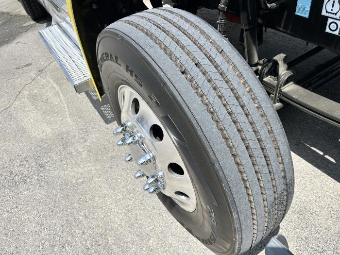 2021 Peterbilt 579-15
