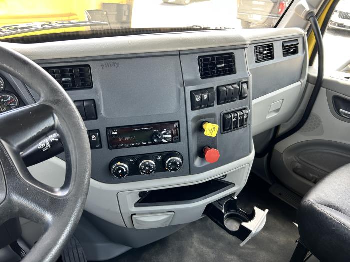 2021 Peterbilt 579-24