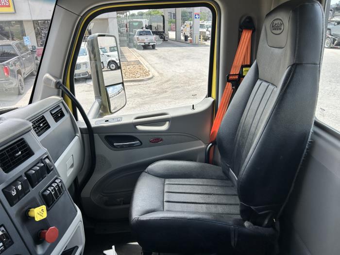 2021 Peterbilt 579-25