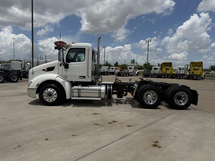 2021 Peterbilt 579-2