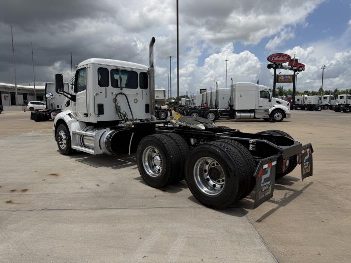 2021 Peterbilt 579-3