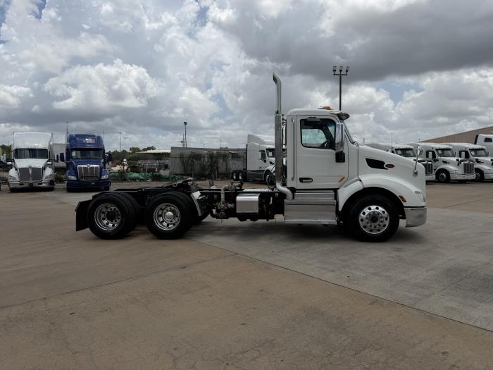 2021 Peterbilt 579-6