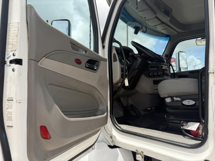 2021 Peterbilt 579-24
