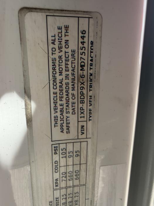 2021 Peterbilt 579-27