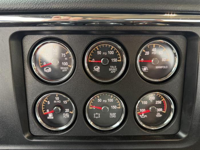 2027 Peterbilt 589-24