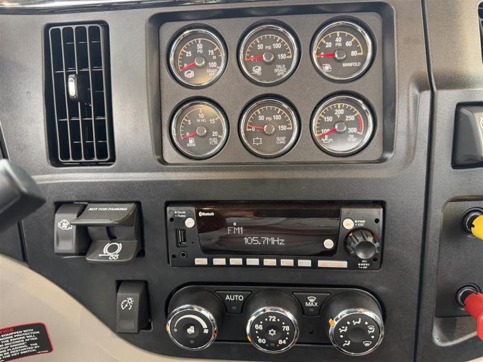 2027 Peterbilt 589-25