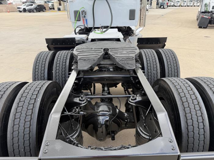 2021 Peterbilt 567-13