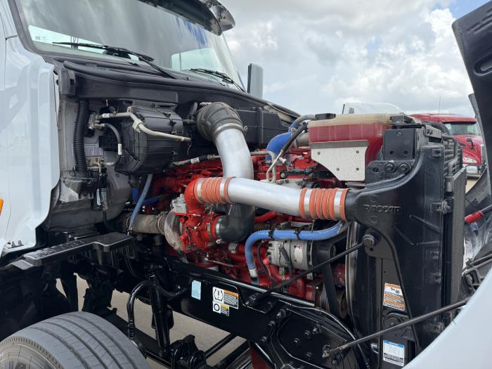 2021 Peterbilt 567-18