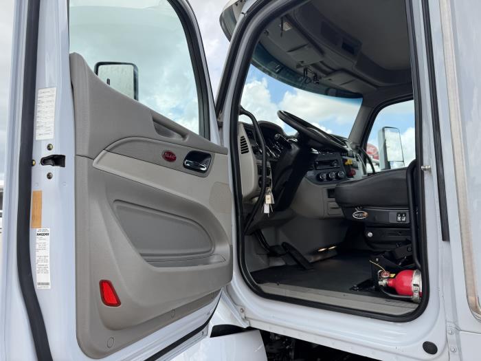 2021 Peterbilt 567-23