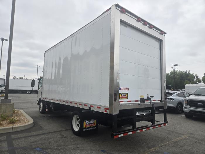 2019 Isuzu NRR-10