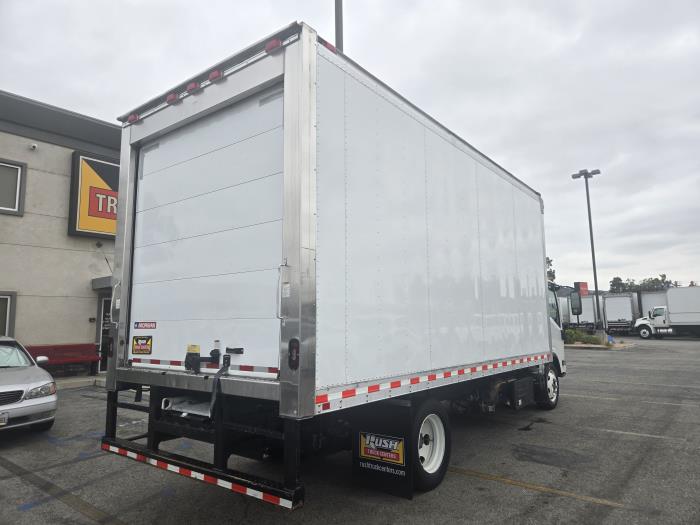 2019 Isuzu NRR-11