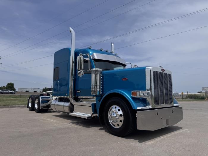 2027 Peterbilt 589-4