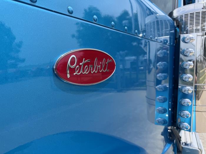 2027 Peterbilt 589-11