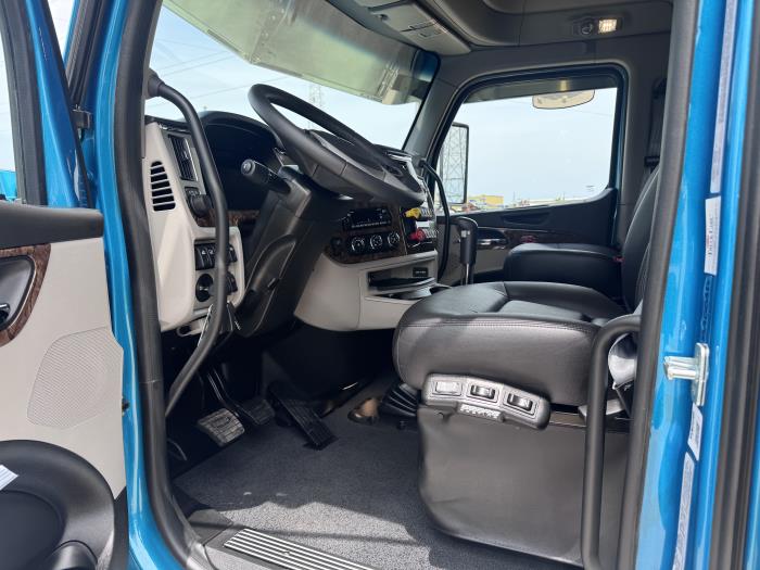 2027 Peterbilt 589-15