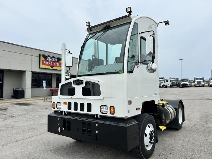 2027 Autocar ACTT42-1
