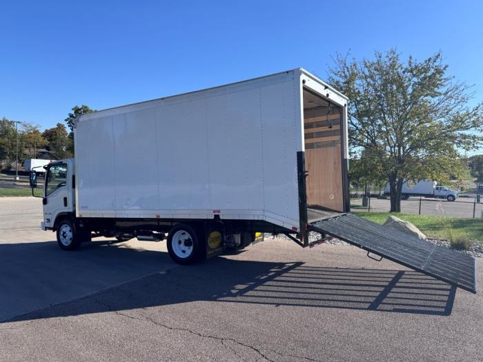 2026 Isuzu NPR-HD-7
