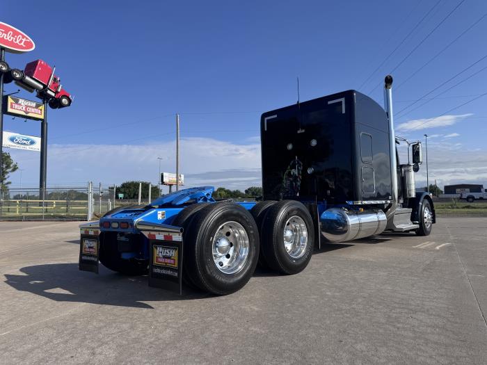 2027 Peterbilt 589-6