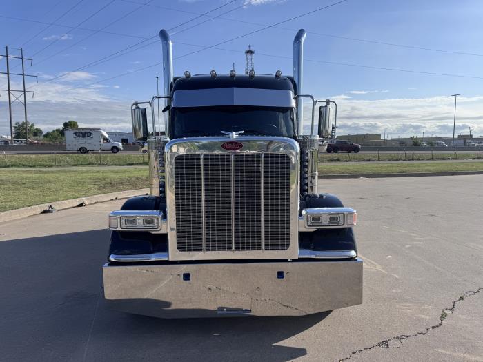 2027 Peterbilt 589-7